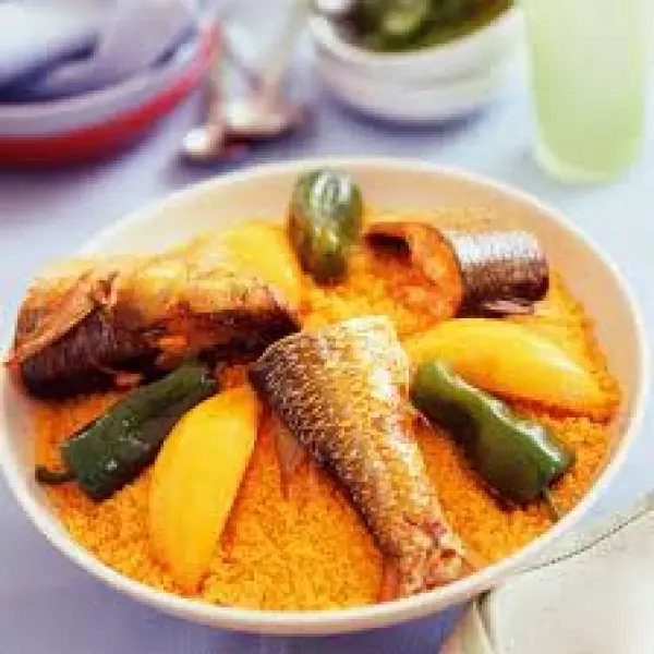 Couscous au Poisson de Djerba : Une Tradition Savoureuse