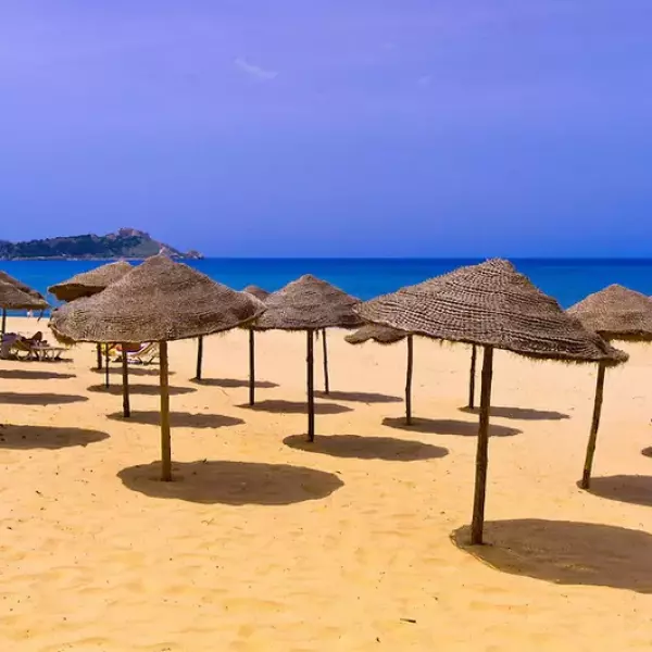 Découvrez la beauté cachée de la Plage de Tabarka