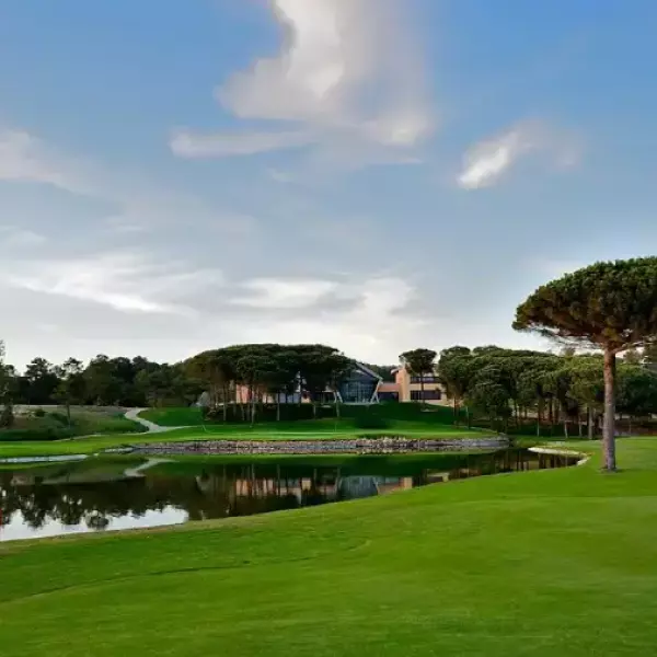 Le Golf de Tabarka : Un Paradis pour les Golfeurs