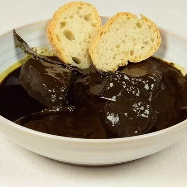 Découvrez la Mloukhia, une plante tunisienne riche en saveurs et bienfaits