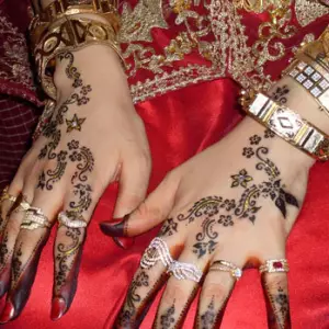 Le Henné dans le Mariage Djerbien : Rite Ancestral et Beauté Symbolique