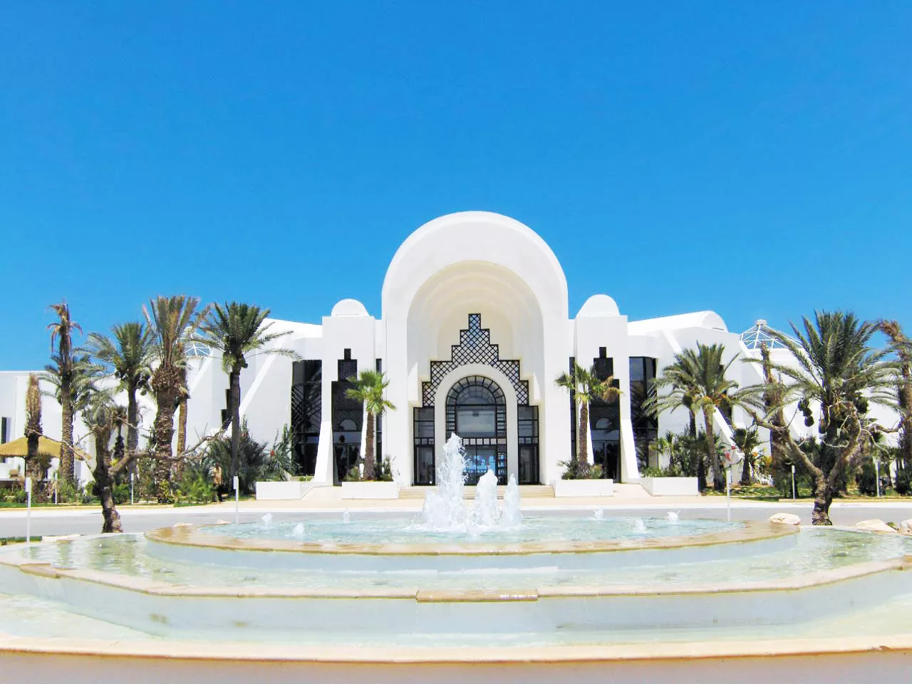 Découvrez le Radisson Blu Resort & Thalasso Djerba – Un havre de paix au bord de la Méditerranée