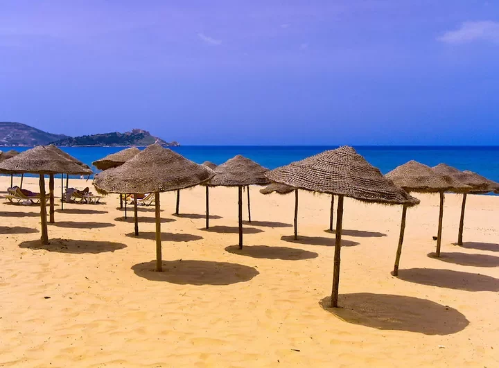 Découvrez la beauté cachée de la Plage de Tabarka