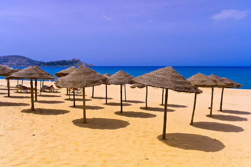 Découvrez la beauté cachée de la Plage de Tabarka