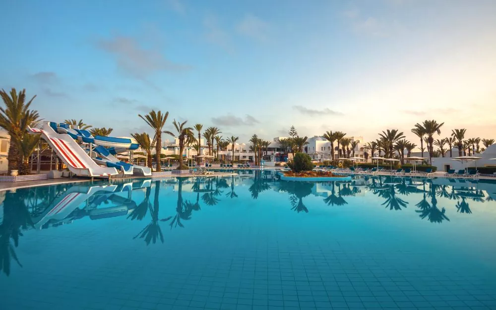 Évadez-vous dans le luxe de l’hôtel El Mouradi Djerba Menzel !